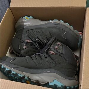 Hoka One One Gray Kaha 2 GTX Hiking Shoes